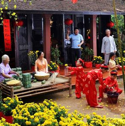 Trang trí cửa chính để rước tài lộc năm mới