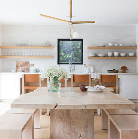 Kệ bếp gỗ công nghiệp vừa đẹp, vừa tiện