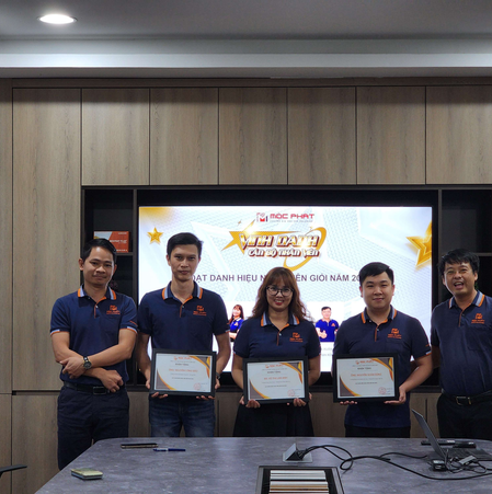 MOC PHAT HONORS OUTSTANDING STAFF IN 2024 - HONORING CONTRIBUTIONS, AFFIRMING VALUES